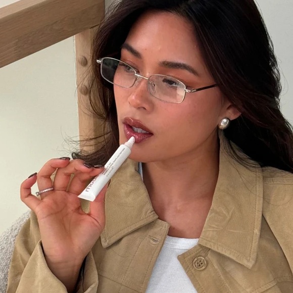 🤎 Rhode Peptide Lip Tint Cinnamon Roll 🤎 - Picture 10 of 13